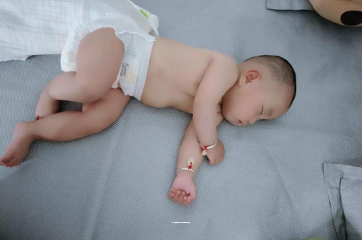 肇庆宝宝口水多怎么回事